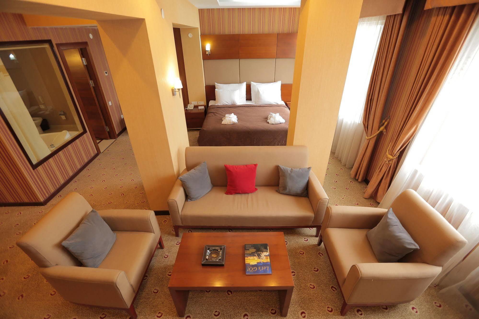 Regardal Hotel Almati Kültér fotó